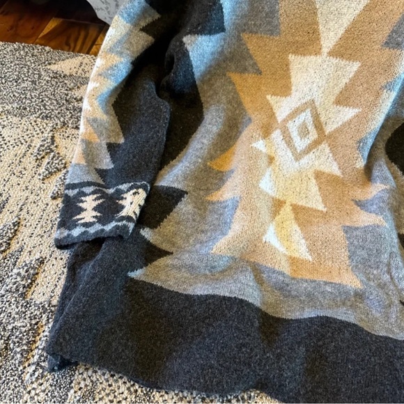 New Aztec Western Print Grey Long Cardigan Sweater Coat Western Cowichan - Picture 8 of 11
